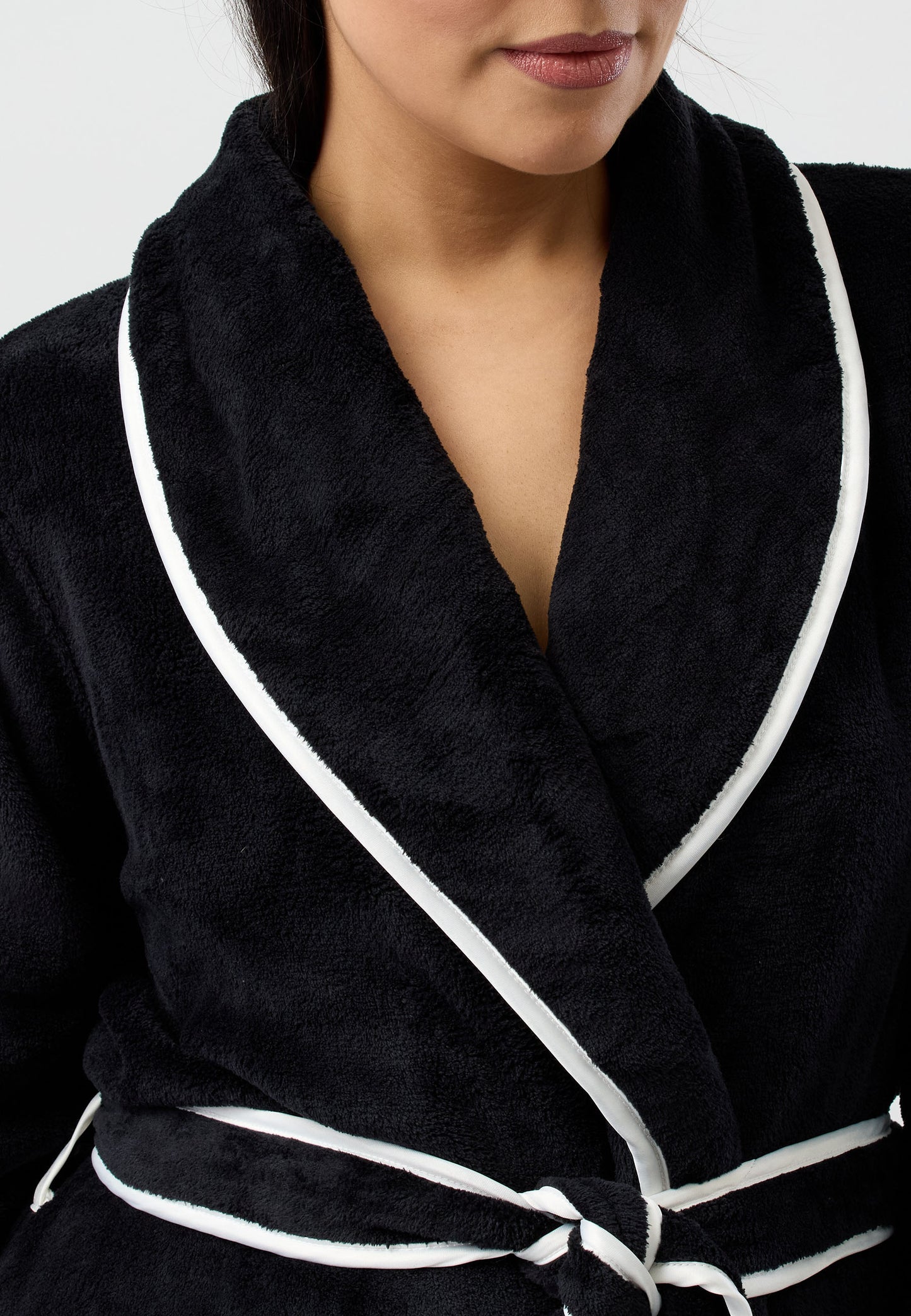 SATIN TRIM ROBE BLACK - Y806