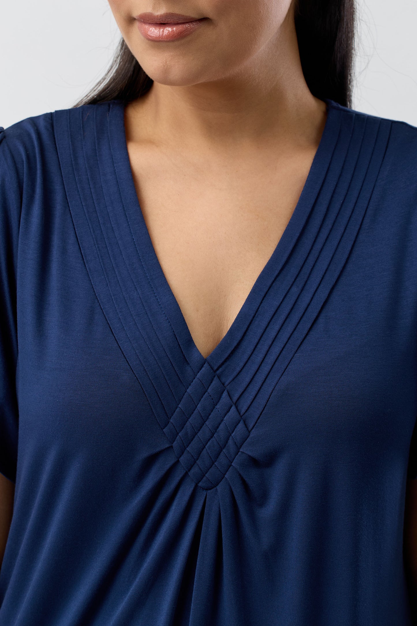 DIAMOND PLEAT NIGHTIE NAVY - Y346PL